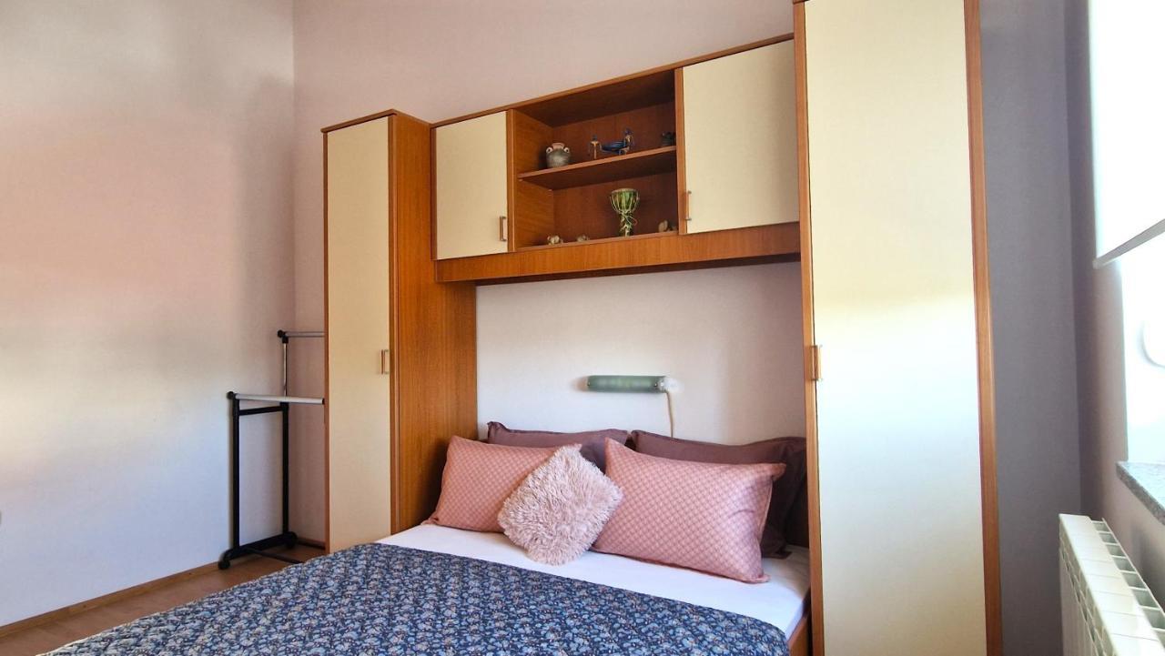 קרק Apartments Ana & Ivan מראה חיצוני תמונה