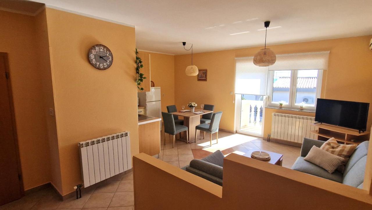 קרק Apartments Ana & Ivan מראה חיצוני תמונה