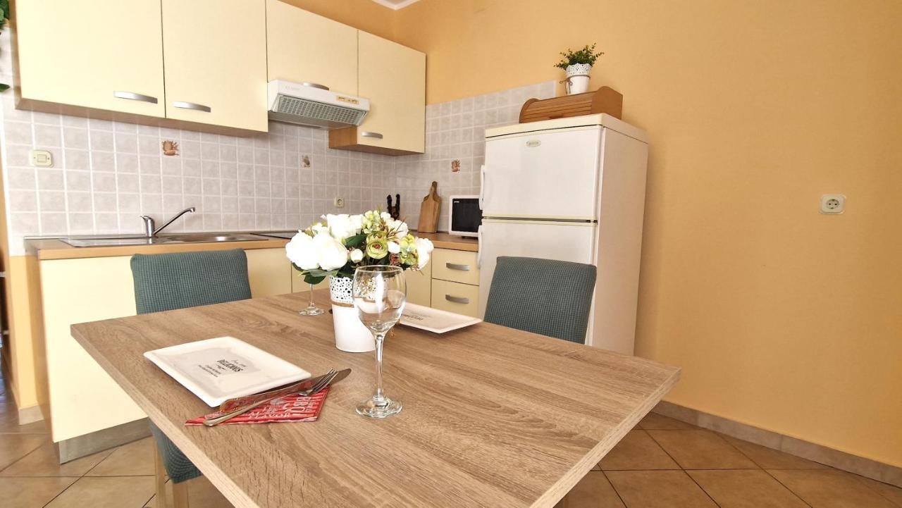 קרק Apartments Ana & Ivan מראה חיצוני תמונה