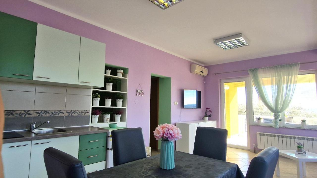 קרק Apartments Ana & Ivan מראה חיצוני תמונה